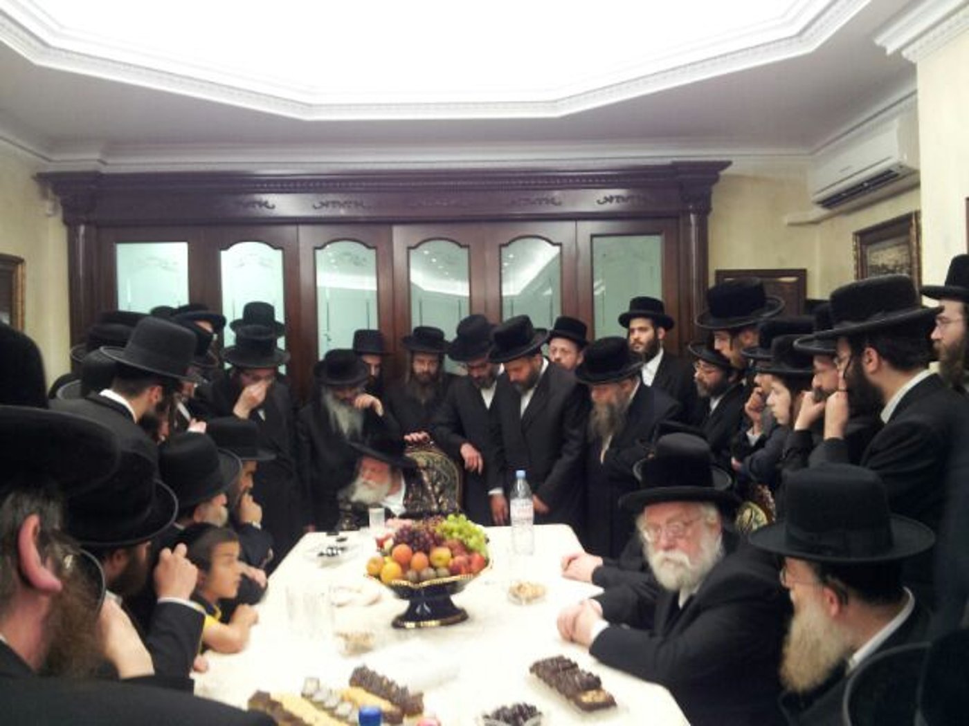 האדמו"ר מתולדות אברהם יצחק: לא אמכור השתתפותי בשמחת בעלזא