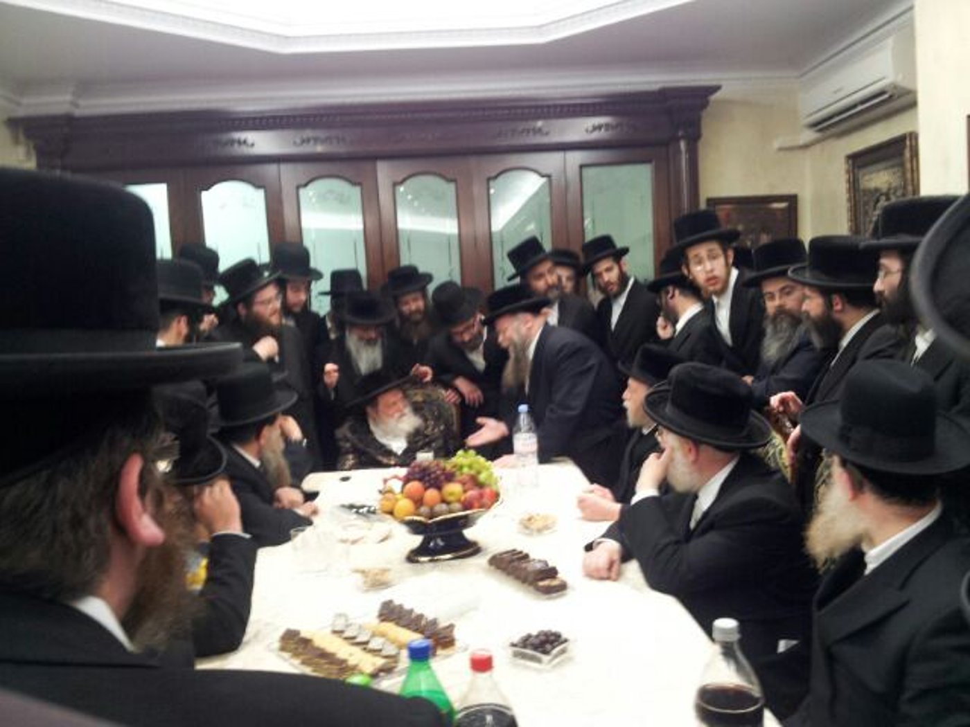 האדמו"ר מתולדות אברהם יצחק: לא אמכור השתתפותי בשמחת בעלזא