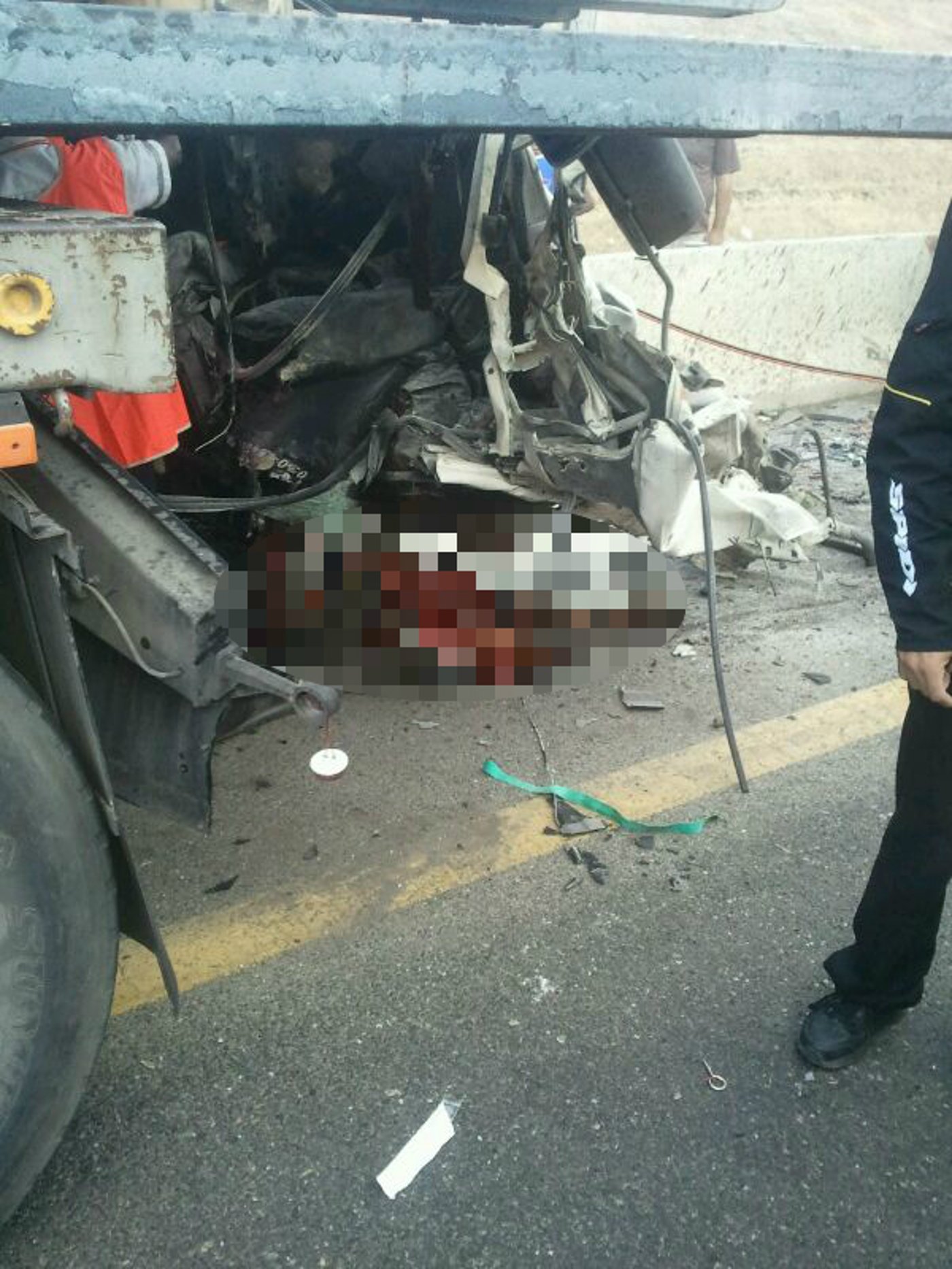 כביש 6: הרוג בתאונה בין משאיות