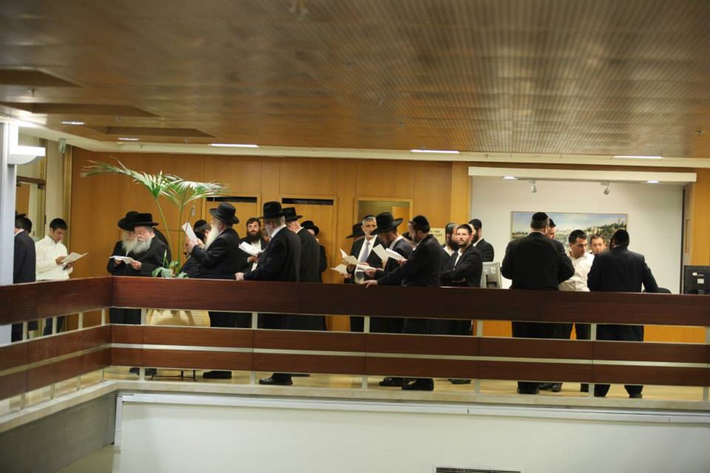 הח"כים החרדים מחו, ונטשו את הדיון