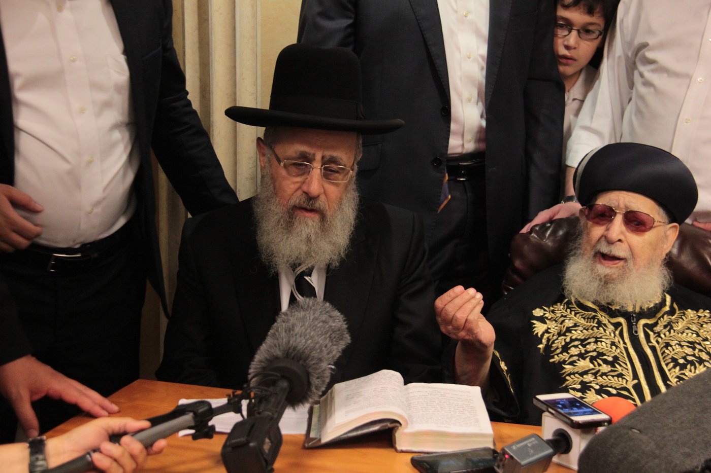 מרן הרב עובדיה יוסף: "כמעט נואשתי, רבי יצחק יהיה רב של כל ישראל"