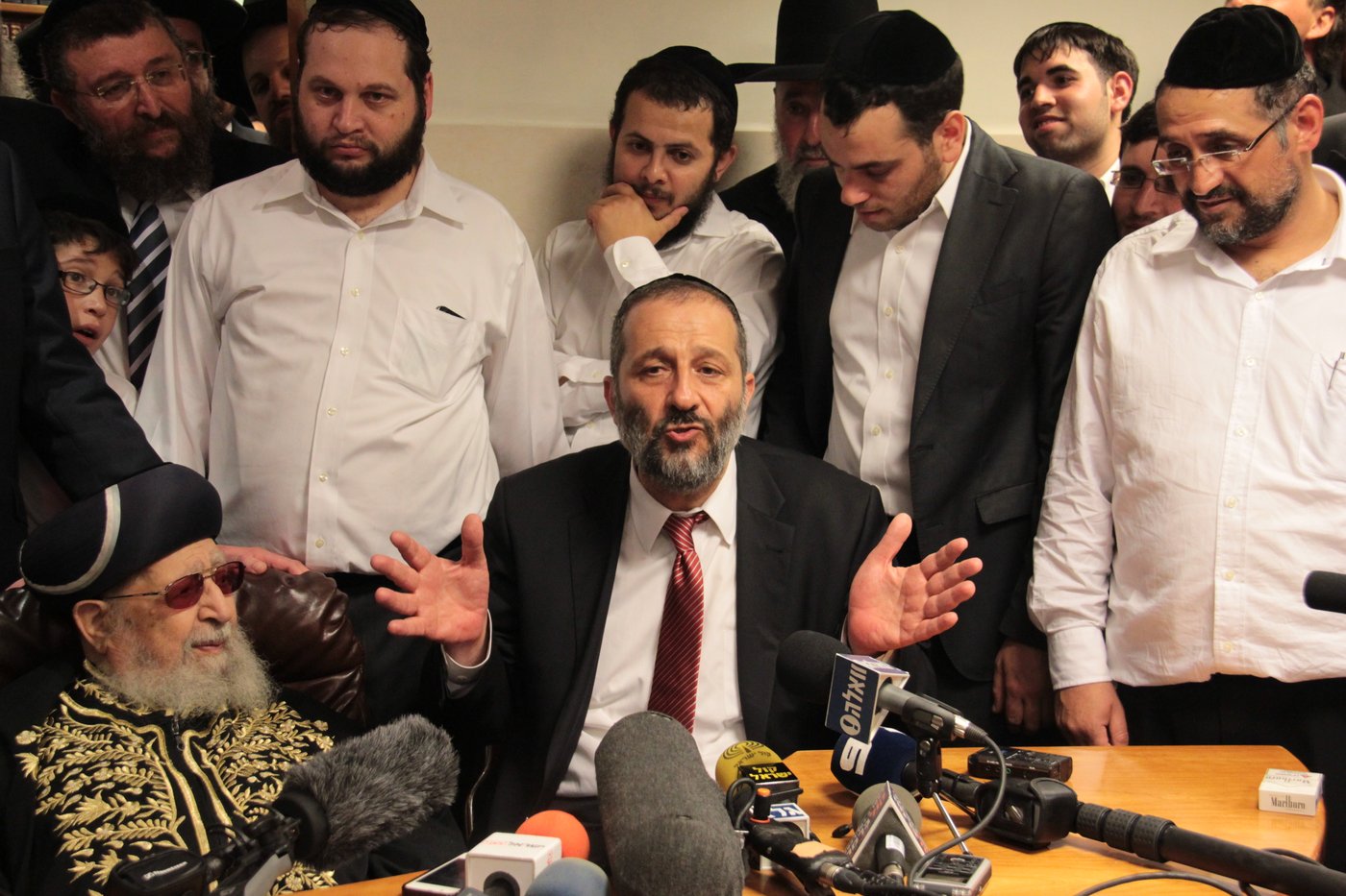 מרן הרב עובדיה יוסף: "כמעט נואשתי, רבי יצחק יהיה רב של כל ישראל"