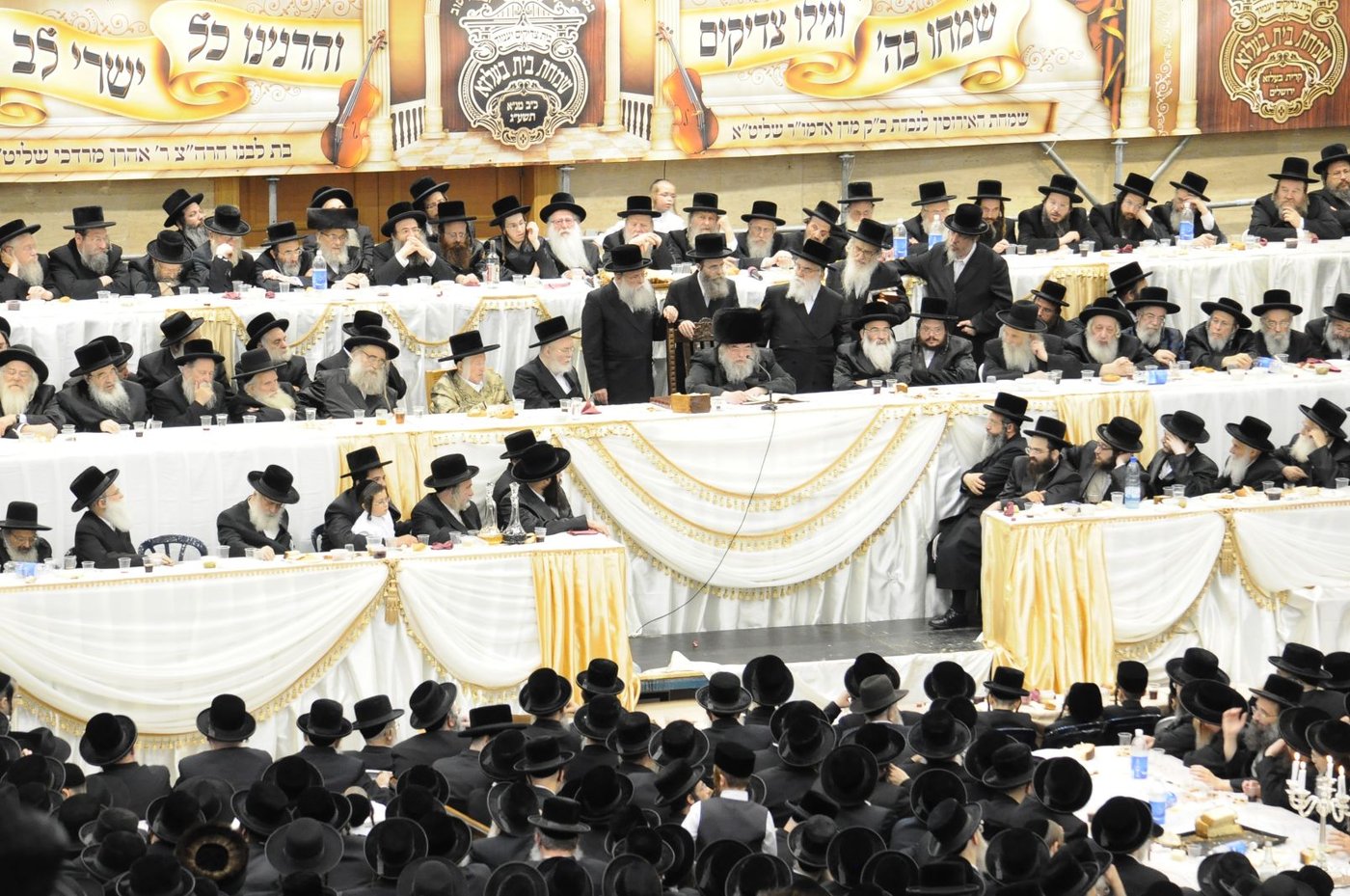 סגירת מעגל בבעלזא: חתונת הנכדה - בתאריך חתונת הנכד