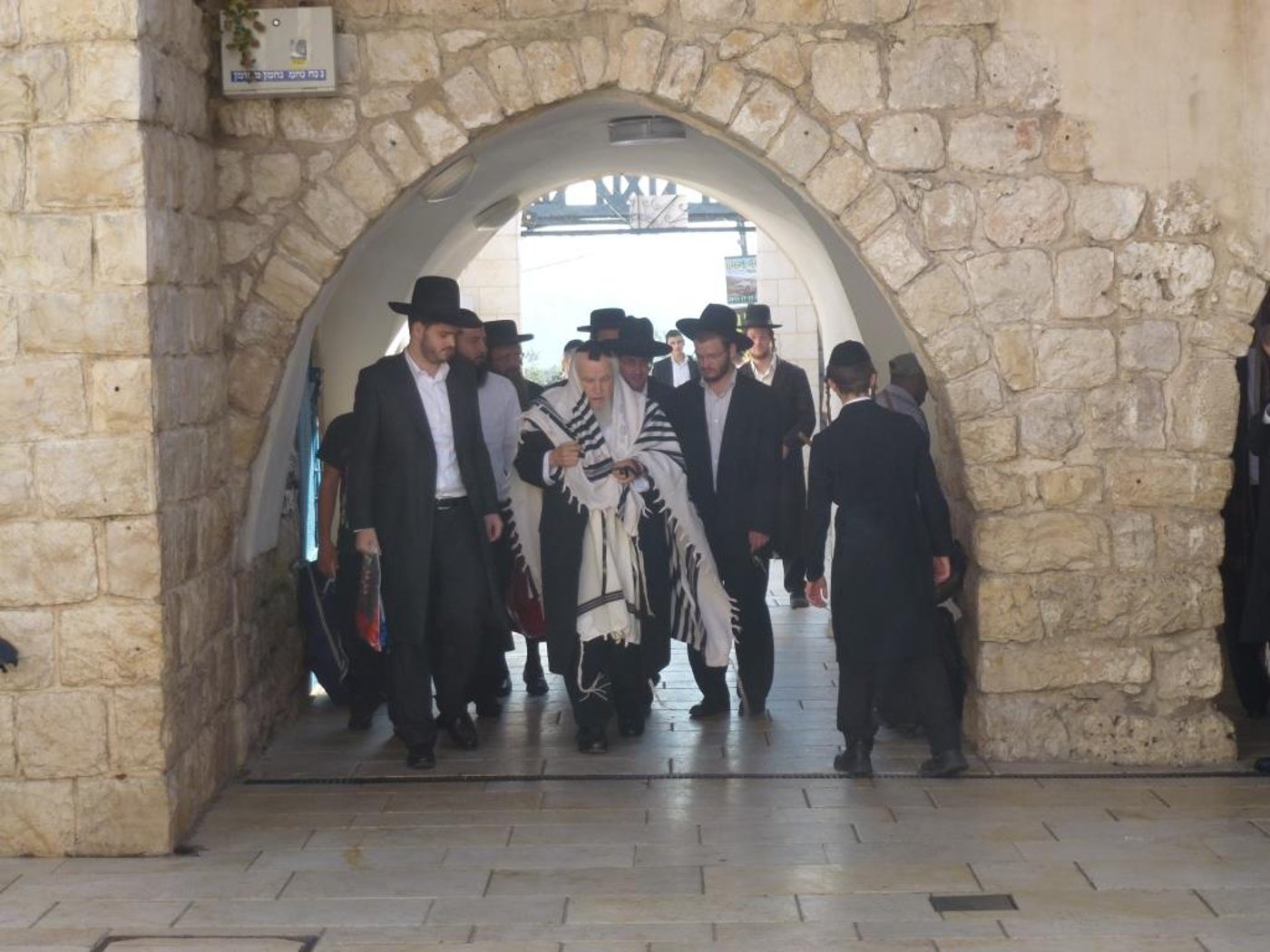 צפו בגלריה: הגר"ש אויערבך במירון