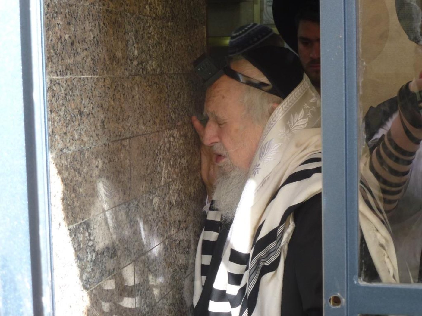 צפו בגלריה: הגר"ש אויערבך במירון