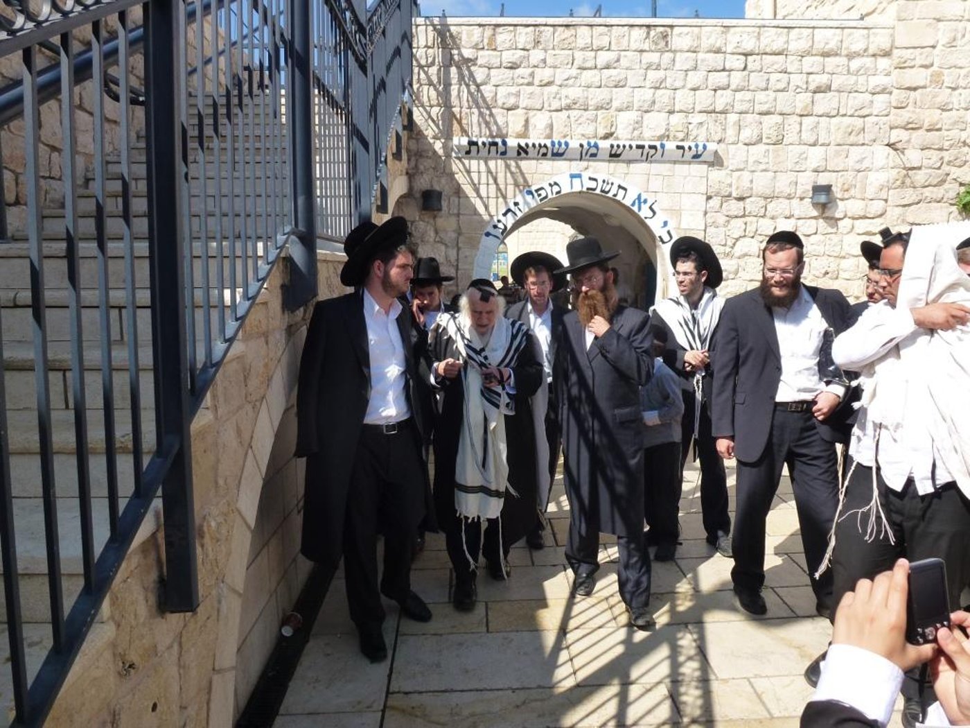 צפו בגלריה: הגר"ש אויערבך במירון