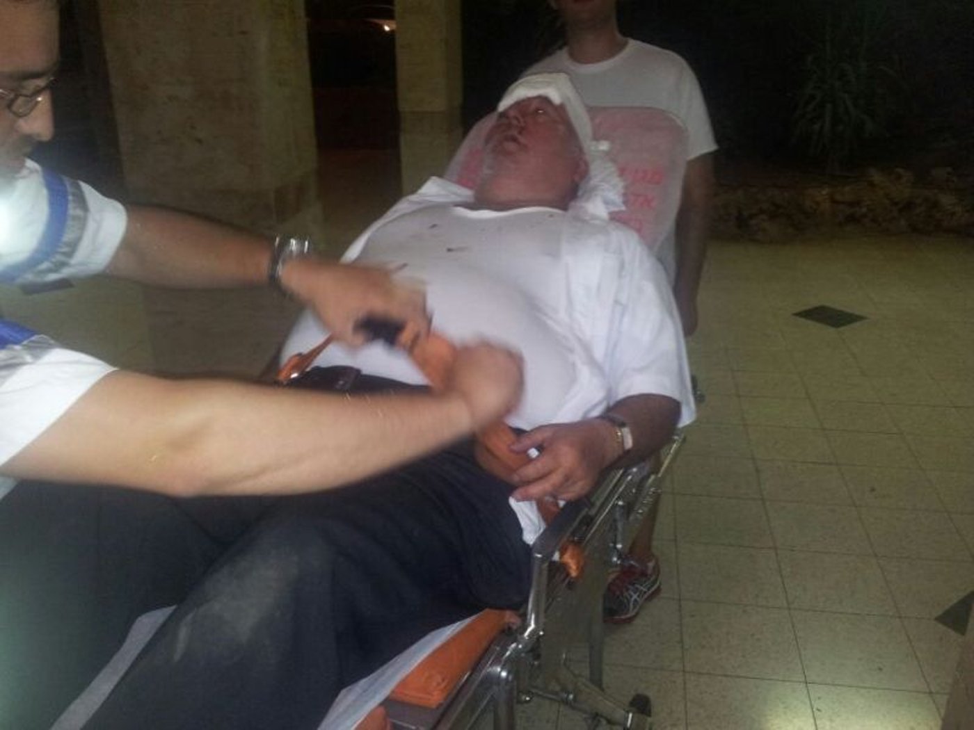 אנשי 'אתרא קדישא' תקפו באכזריות ותועדו במצלמות