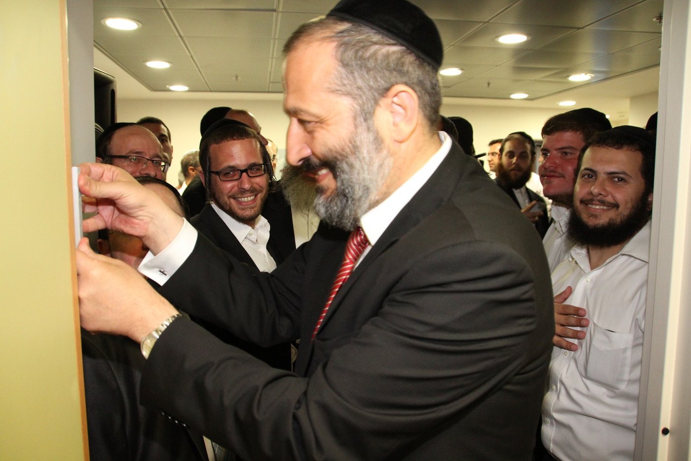 נחנך המרכז הרפואי החדש של לאומית שירותי בריאות בשכונת גאולה בירושלים