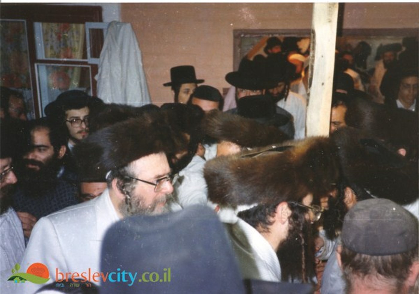 צפו: כך נראתה העלייה לאומן מתחת לאף של הק.ג.ב