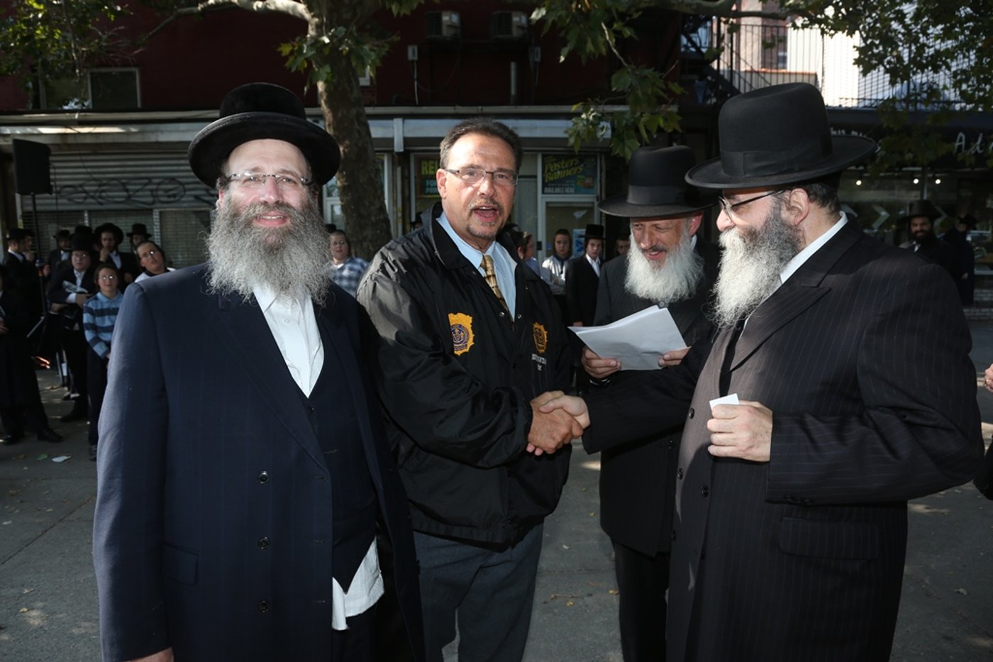 אחרי דה בלסיו: גם ביל תומפסון נפגש עם חרדים בניו יורק