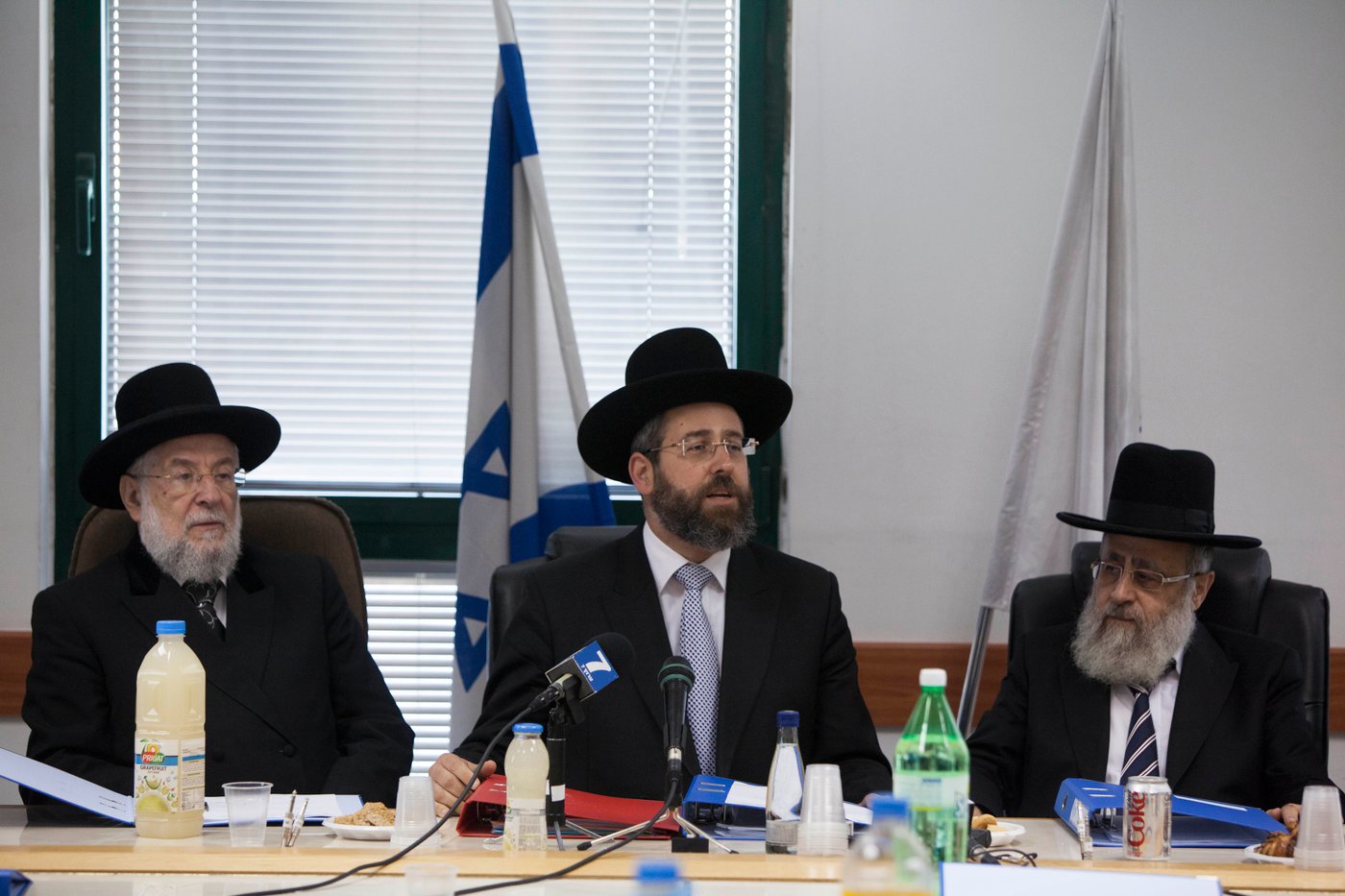 מועצת הרבנות הראשית התכנסה לראשונה: מתנגדים לרפורמה של בנט
