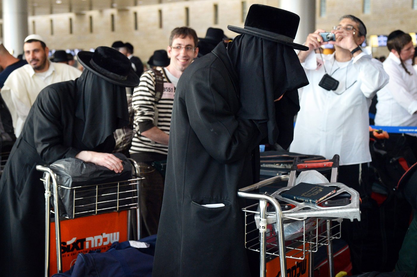 בדרך לאומן: "שאלים" נגד פריצות • תמונות