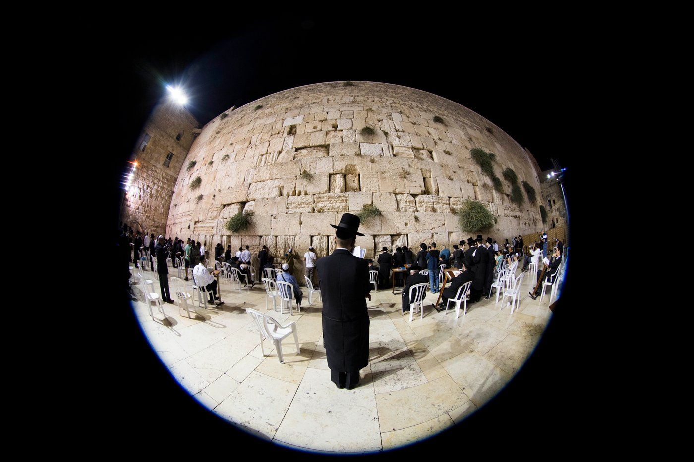 ערב ראש השנה: מבקשים סליחה בכותל המערבי • צפו