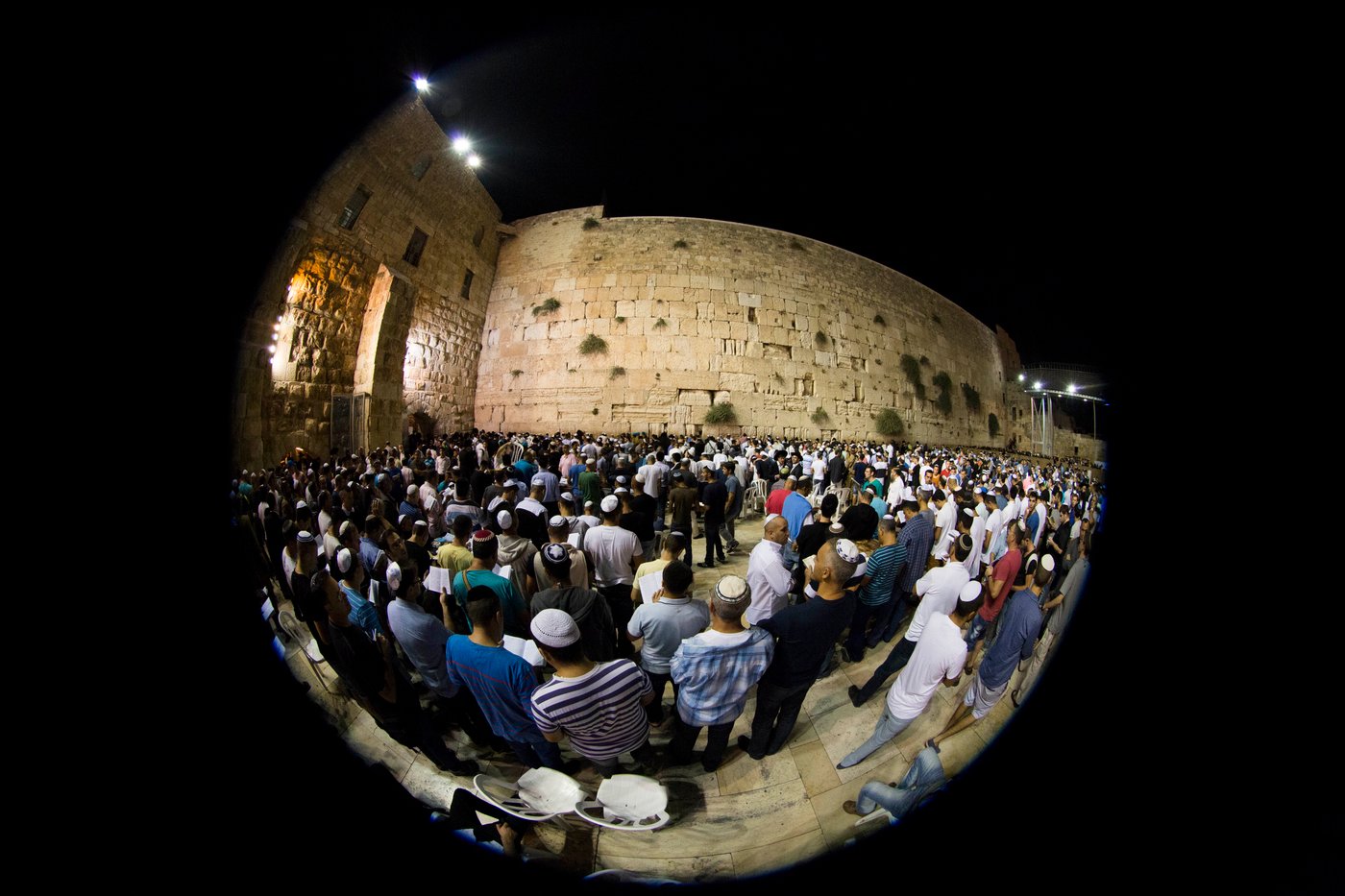 ערב ראש השנה: מבקשים סליחה בכותל המערבי • צפו