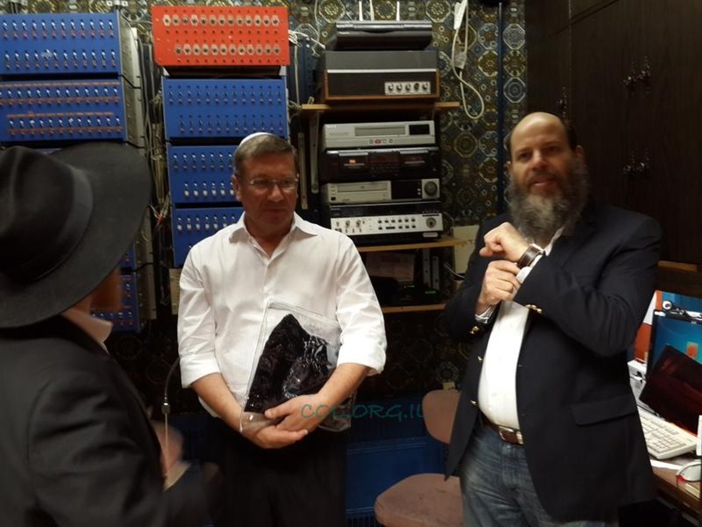 צפו בגלריה: נוחי דנקנר מבקר ב-770