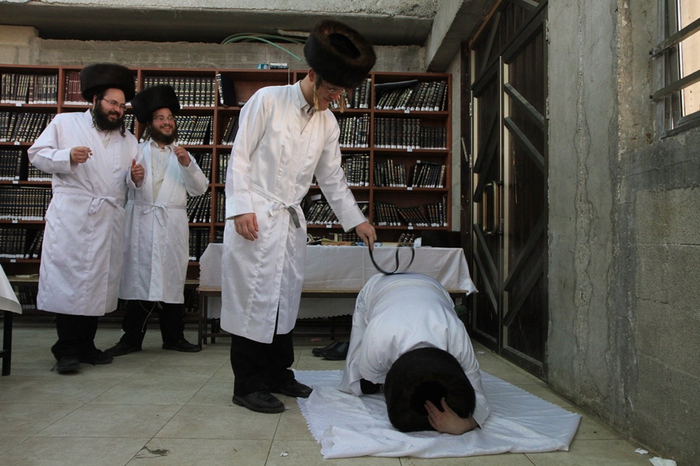 ערב יום כיפור בחצר לעלוב בבית שמש • גלריה