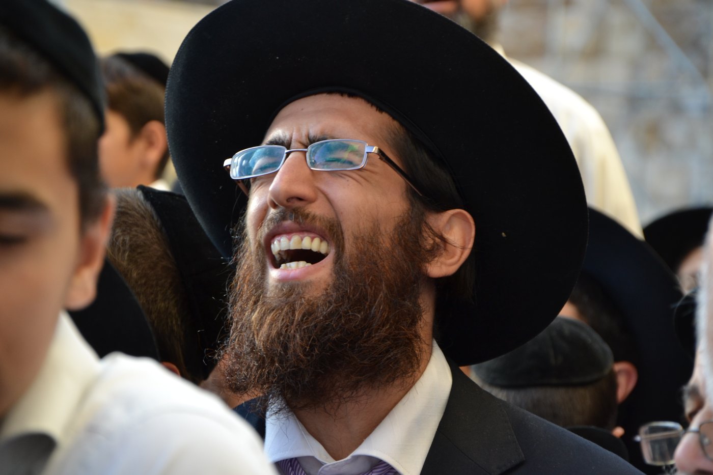 אלפים בעצרת תפילה לרפואת מרן הרב עובדיה יוסף
