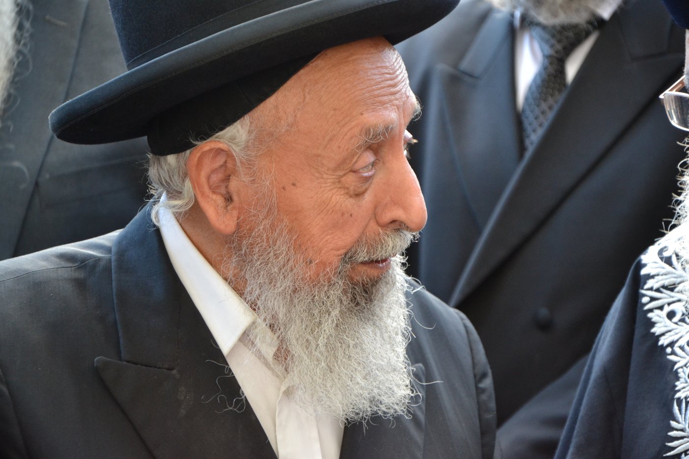 אלפים בעצרת תפילה לרפואת מרן הרב עובדיה יוסף