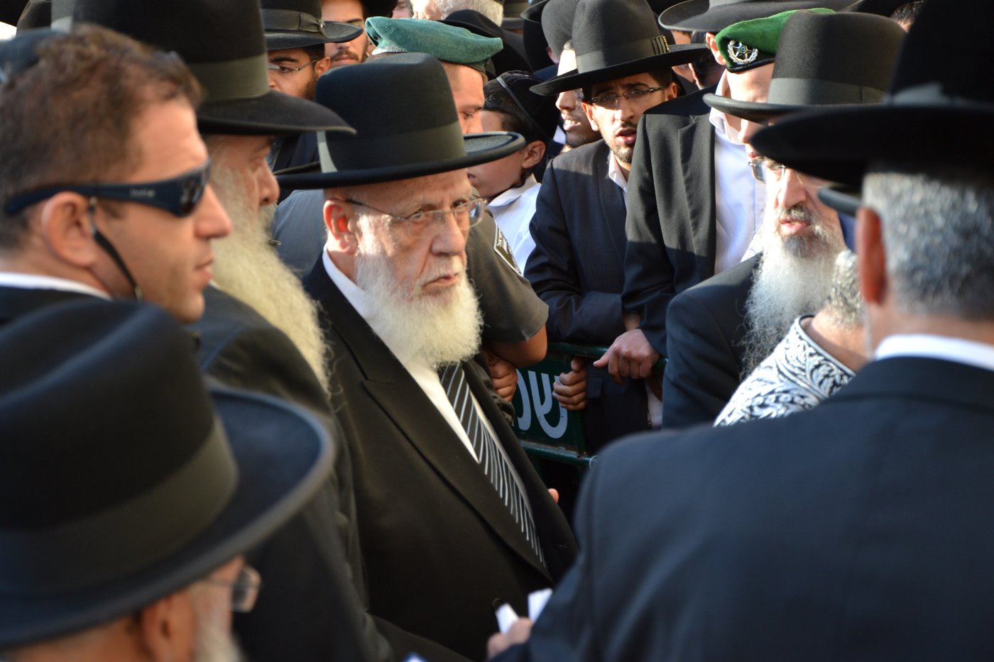 אלפים בעצרת תפילה לרפואת מרן הרב עובדיה יוסף