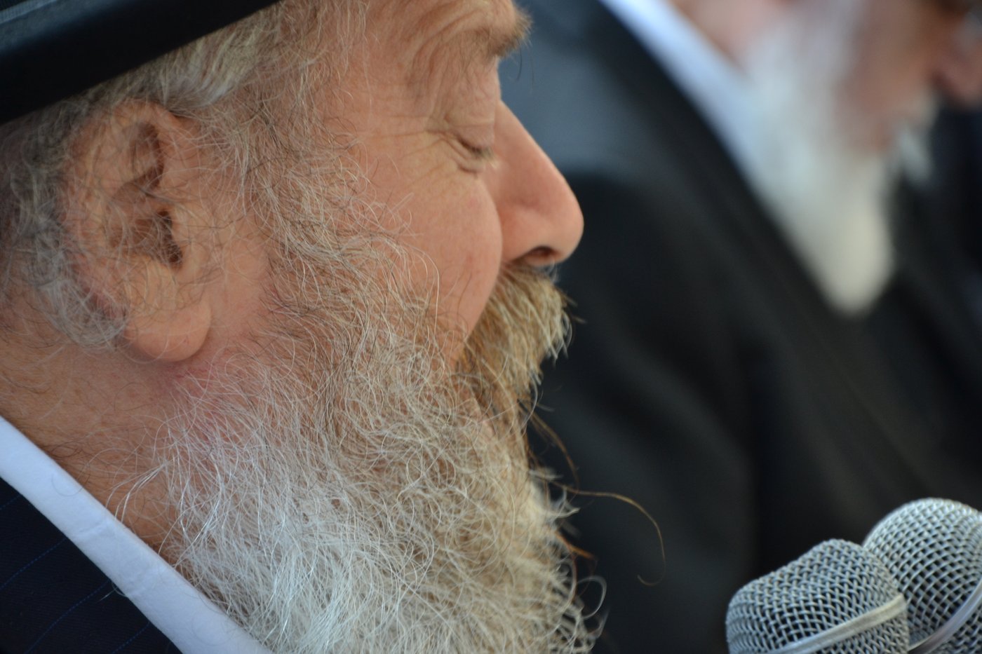 אלפים בעצרת תפילה לרפואת מרן הרב עובדיה יוסף
