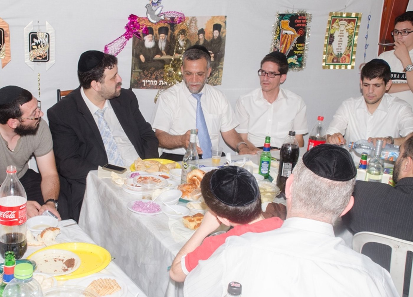 טוב באלעד: קריספל וישראל פרוש בסוכה אחת