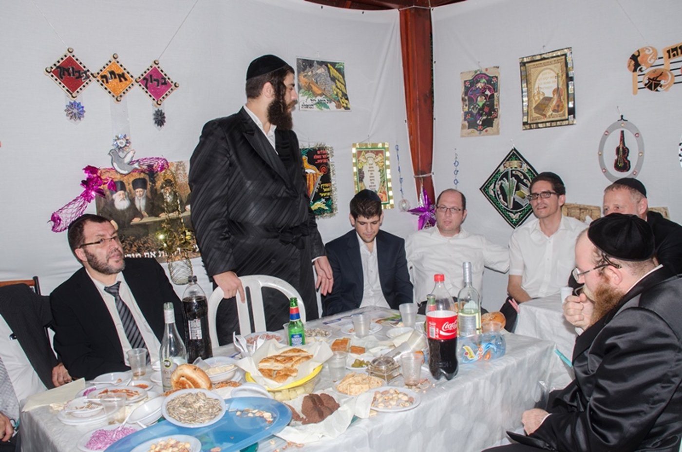 טוב באלעד: קריספל וישראל פרוש בסוכה אחת