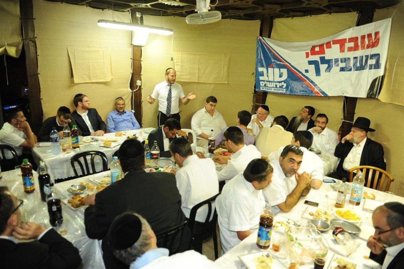 צפו: נציגי מפלגת 'טוב' התכנסו בסוכת היו"ר חנוך ורדיגר