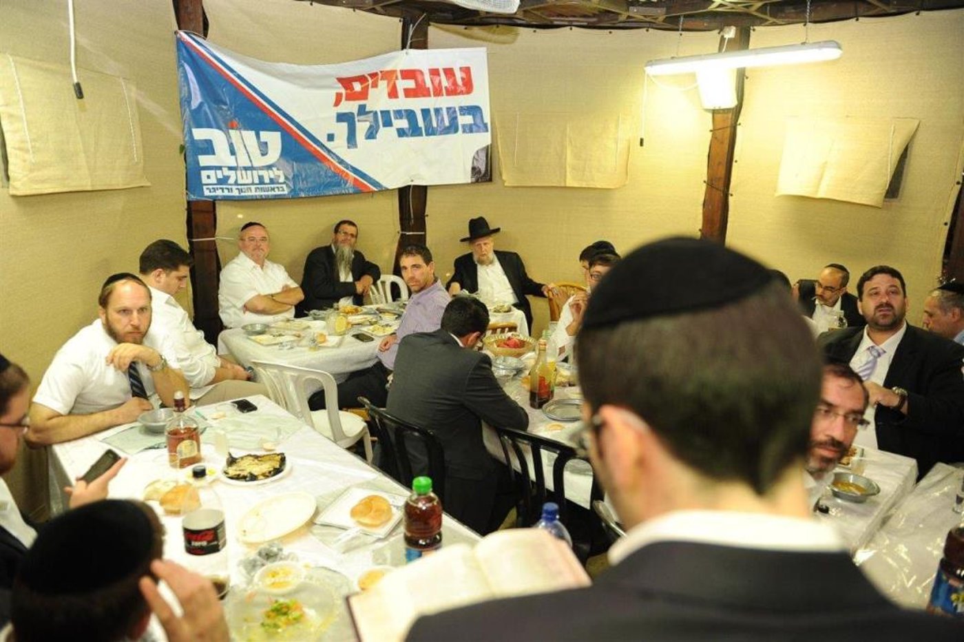 צפו: נציגי מפלגת 'טוב' התכנסו בסוכת היו"ר חנוך ורדיגר