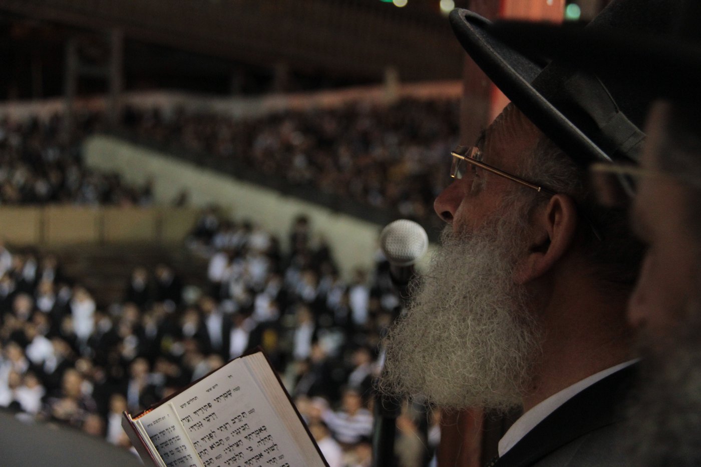 גלריה • רבבות זועקים לרפואת מרן