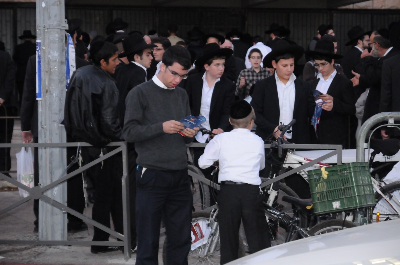 בית וגן: ורדיגר הגיע לעודד את הפעילים שהותקפו