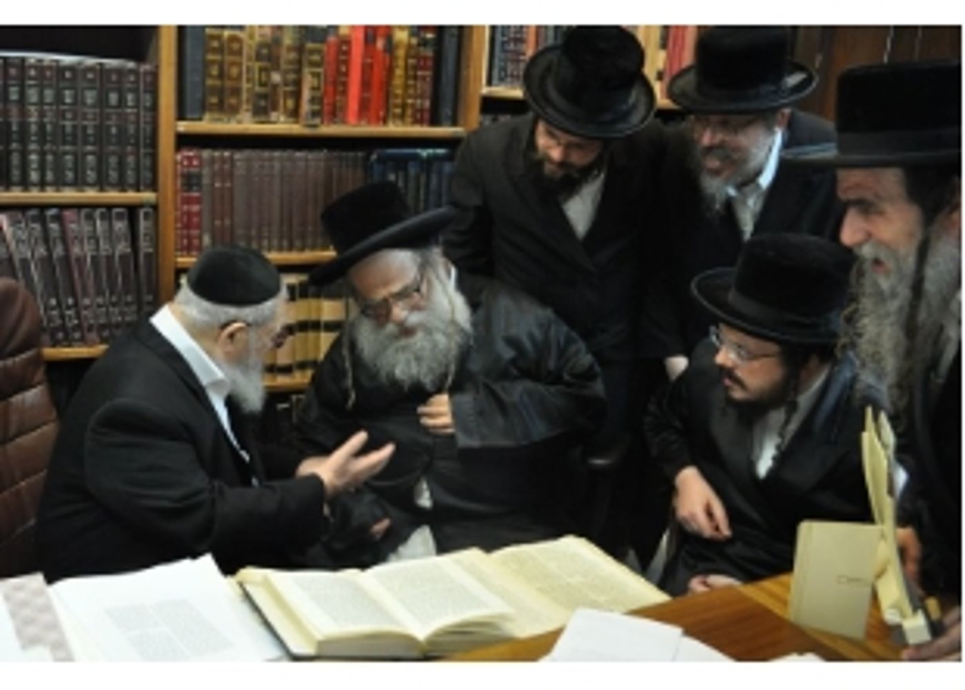 ידידות נפלאה: מרן עם האדמו"רים