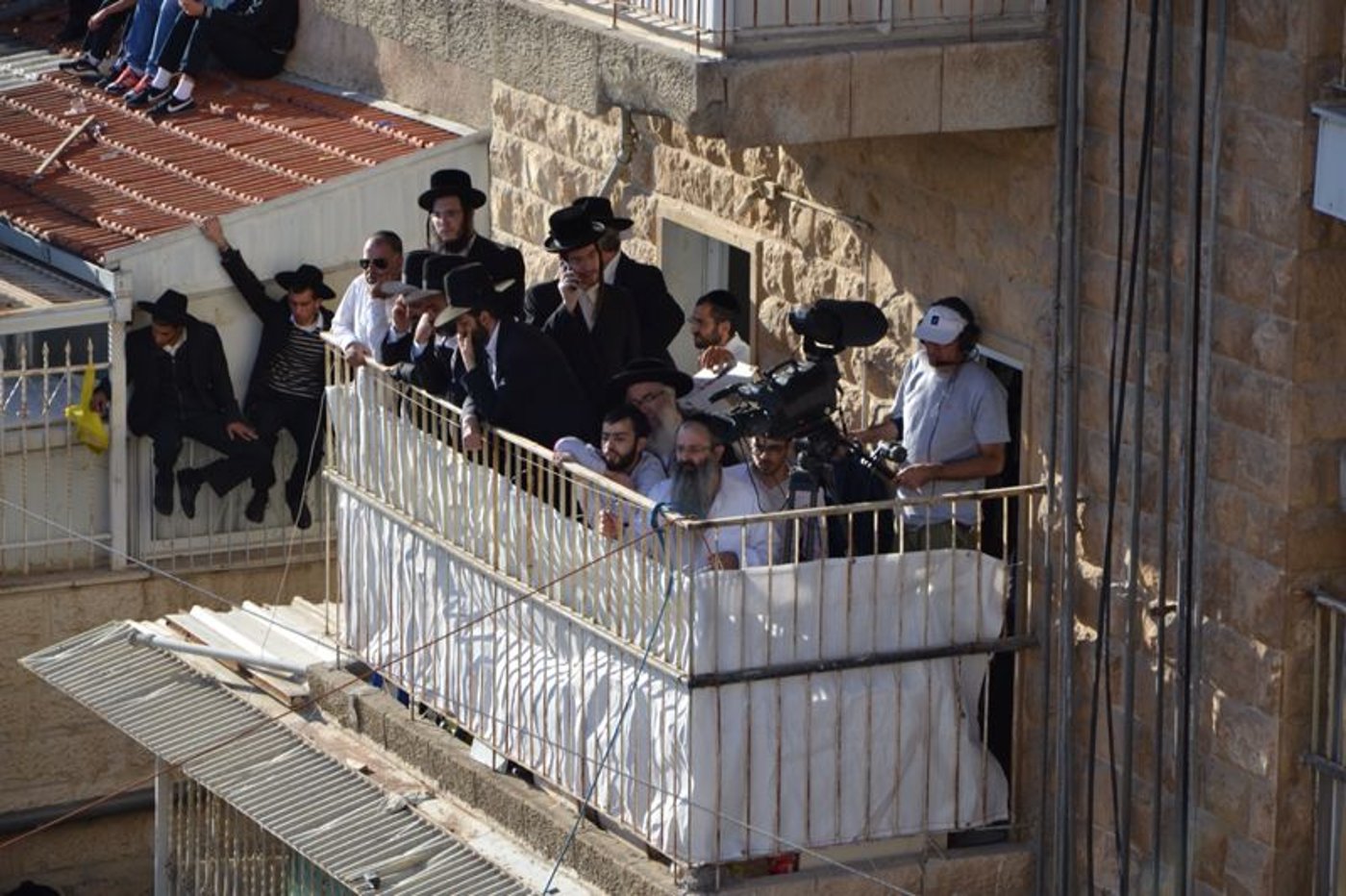 מסע הלווית מרן הגאון רבי עובדיה יוסף זצ"ל • גלריה מתעדכנת