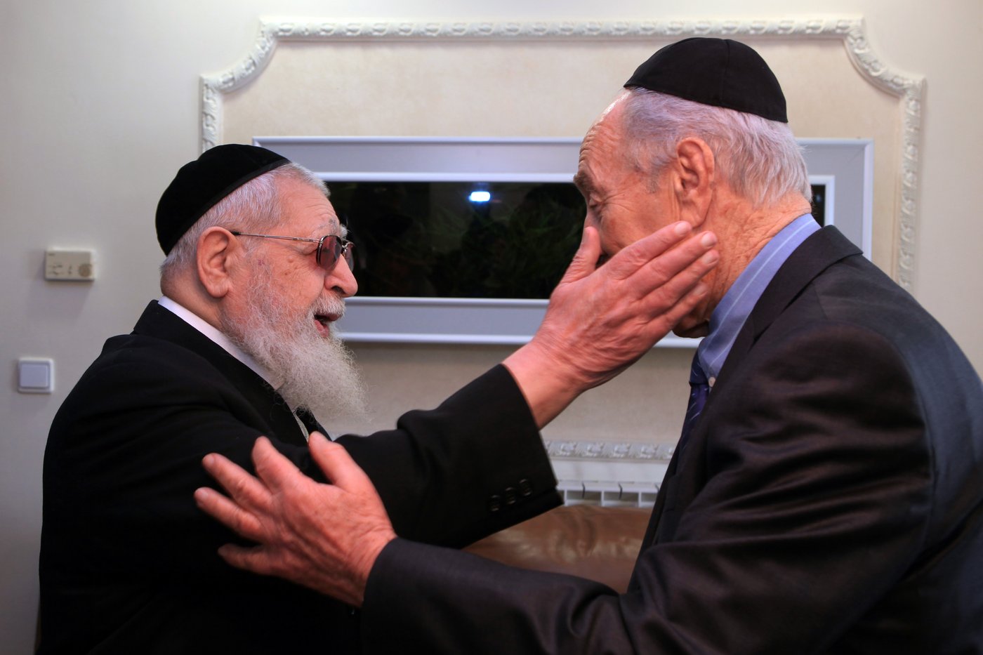 מרן פוסק הדור הגאון רבי עובדיה יוסף זצוק"ל • תמונות חייו