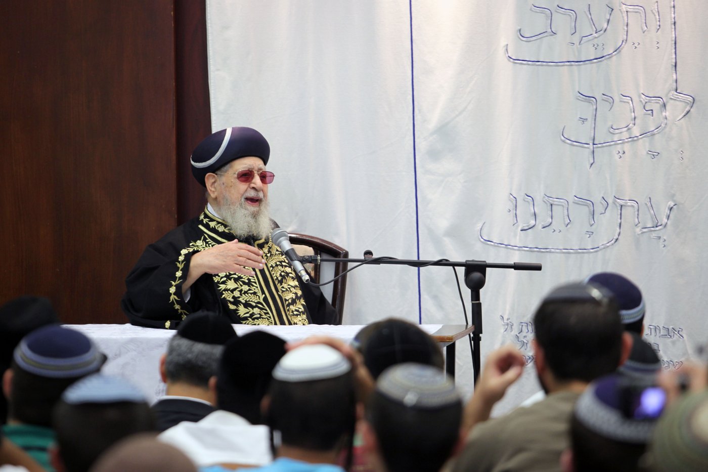 מרן פוסק הדור הגאון רבי עובדיה יוסף זצוק"ל • תמונות חייו