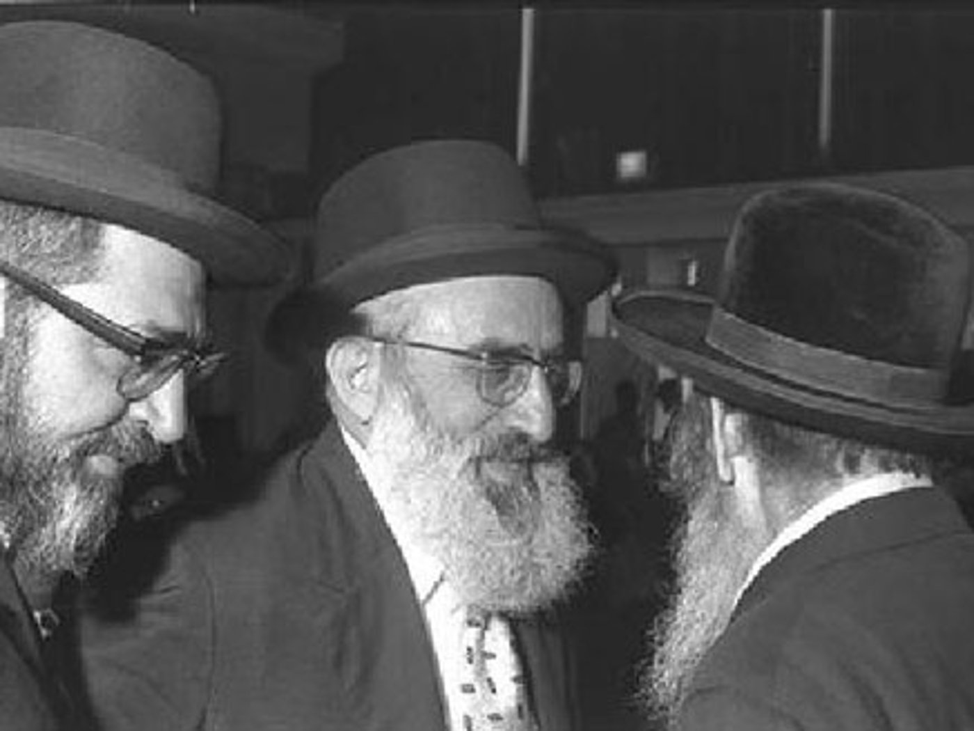 מרן פוסק הדור הגאון רבי עובדיה יוסף זצוק"ל • תמונות חייו