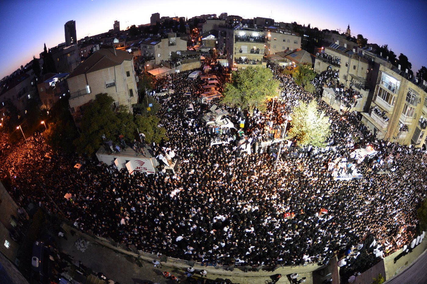 מסע הלוויה: מיליון נפרדים, מאה תמונות • גלריה