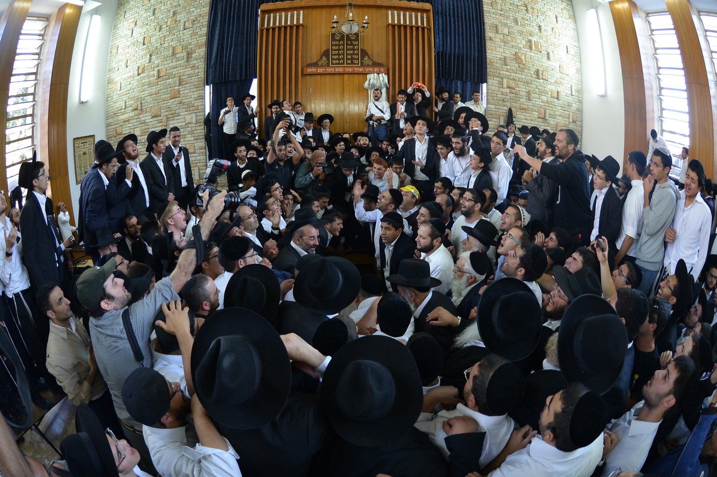 מסע הלוויה: מיליון נפרדים, מאה תמונות • גלריה
