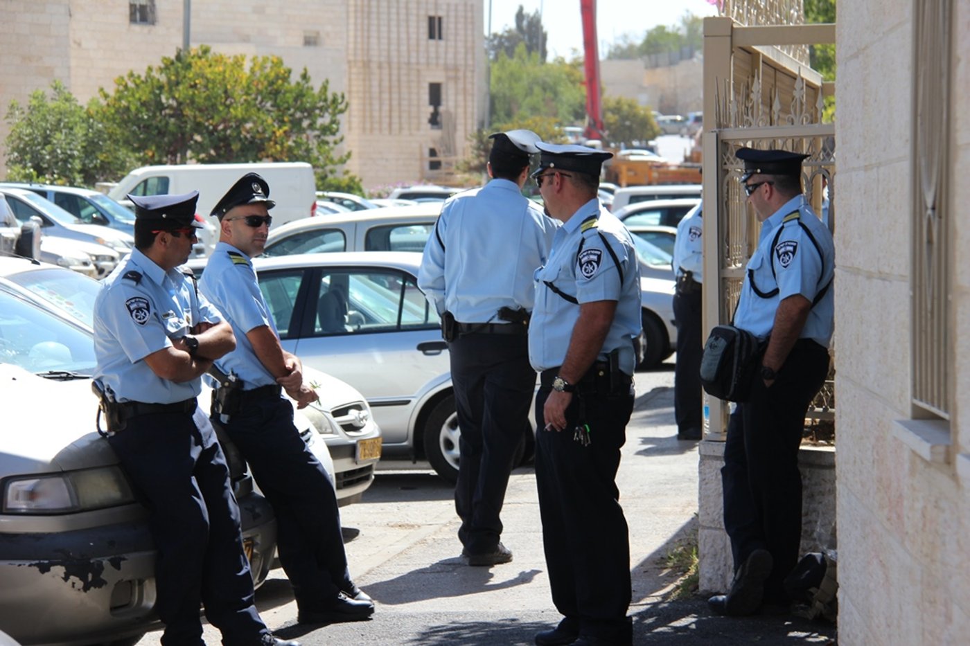 גלרית ענק: אלפים ובראשם גדולי ישראל בניחום אבלים בבית הגר"ע יוסף זצוק"ל