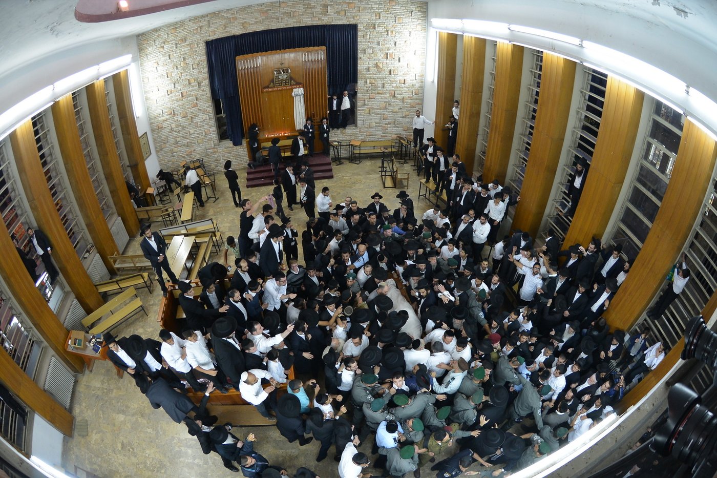 מסע הלוויה: מיליון נפרדים, מאה תמונות • גלריה