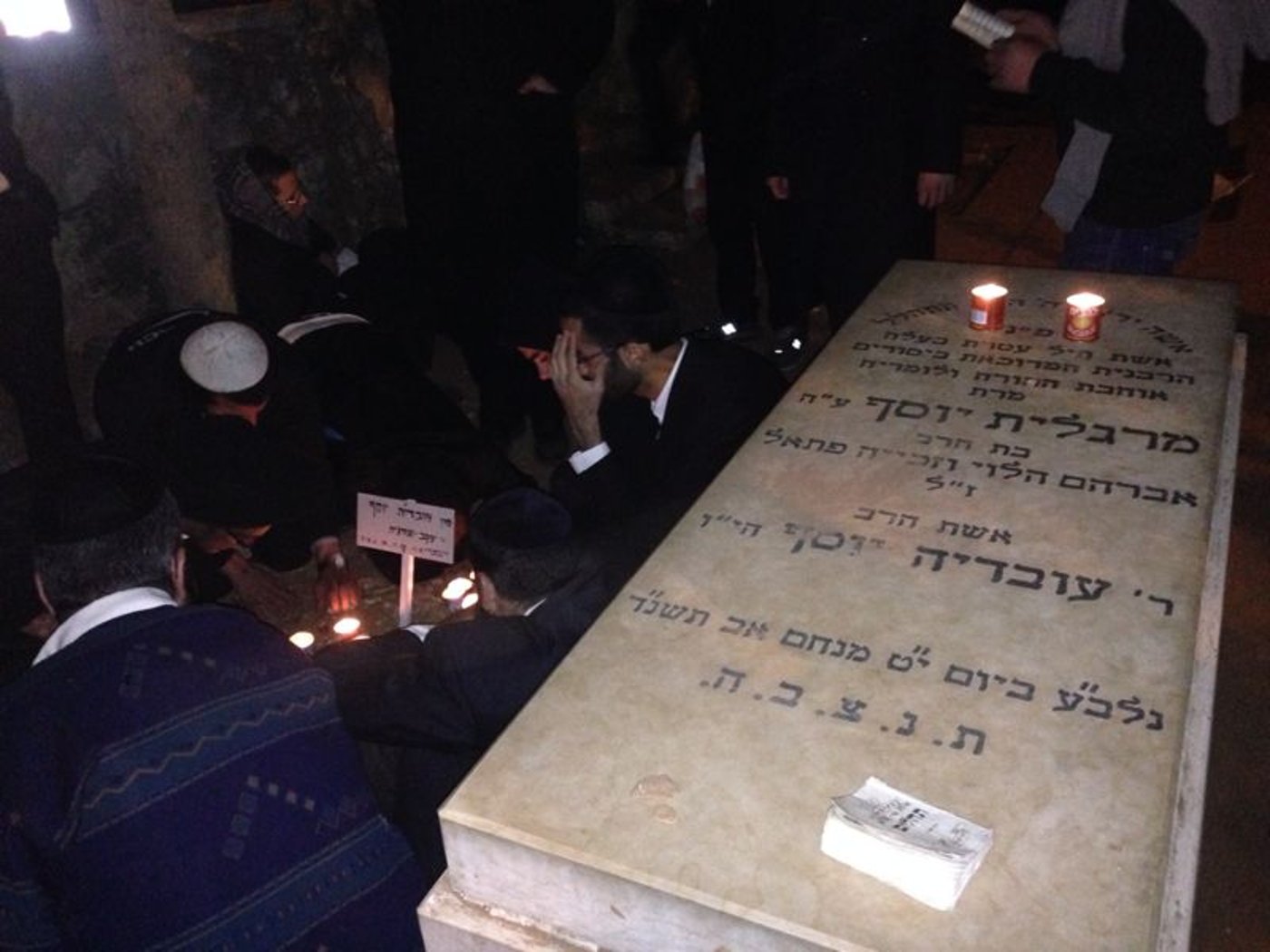 קברו הטרי של מרן הרב עובדיה יוסף זצ"ל • תיעוד דומע