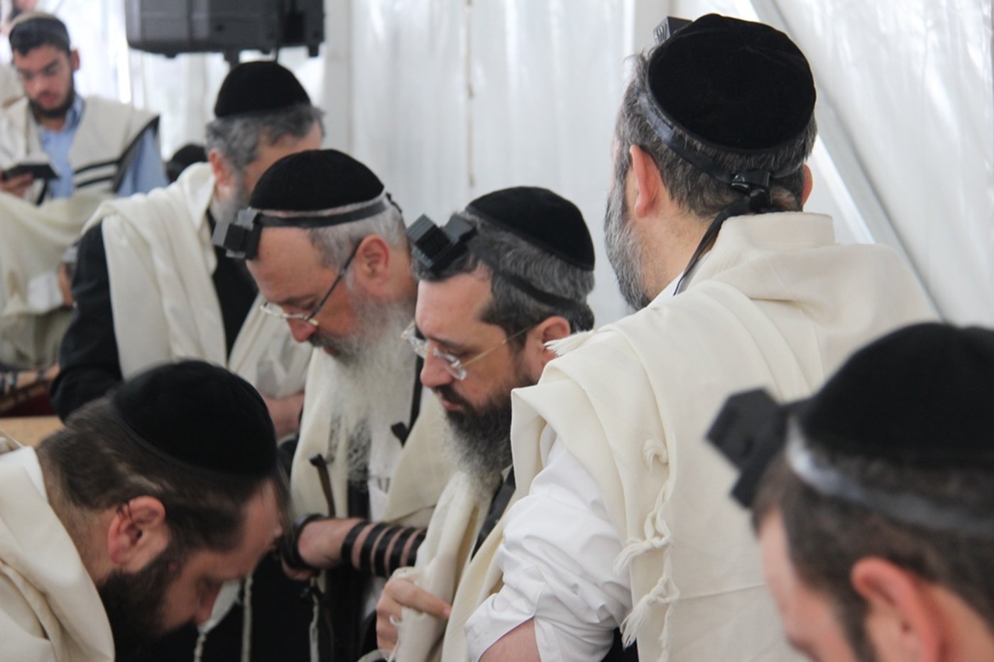מנחמים ומתנחמים ביום השני ל'שבעה' • תיעוד מרחוב הקבלן
