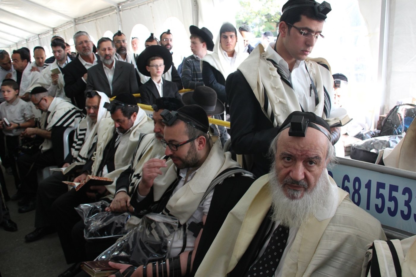 מנחמים ומתנחמים ביום השני ל'שבעה' • תיעוד מרחוב הקבלן
