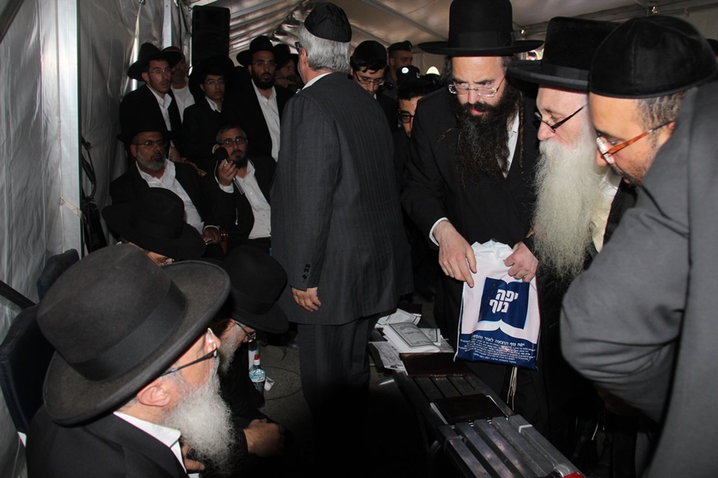יום שני של ניחום אבלים בהקבלן 45 • צפו בגלרית ענק