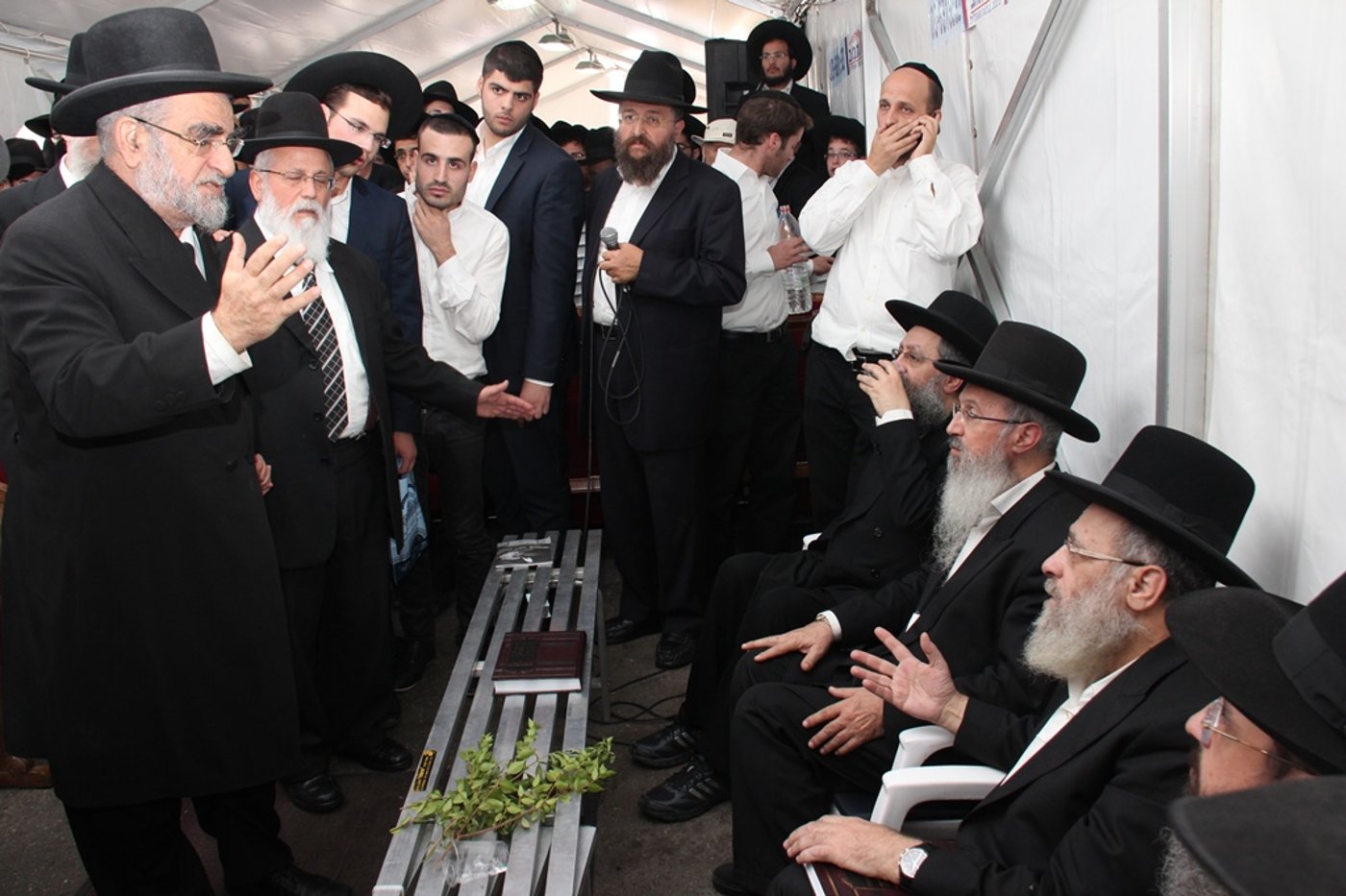 פותחים שבוע בלי מרן הרב עובדיה יוסף • גלריה מהאוהל