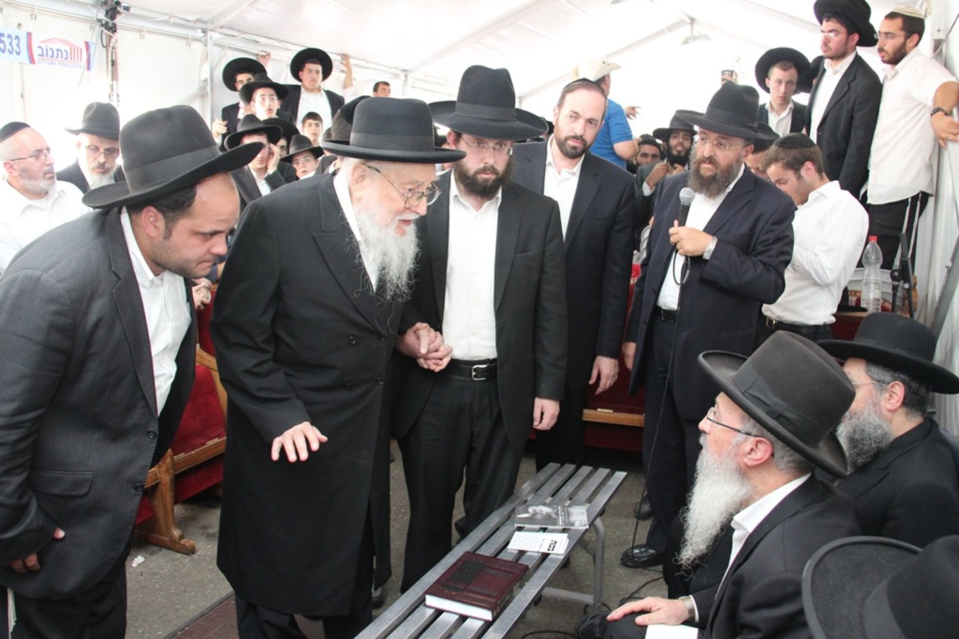 פותחים שבוע בלי מרן הרב עובדיה יוסף • גלריה מהאוהל
