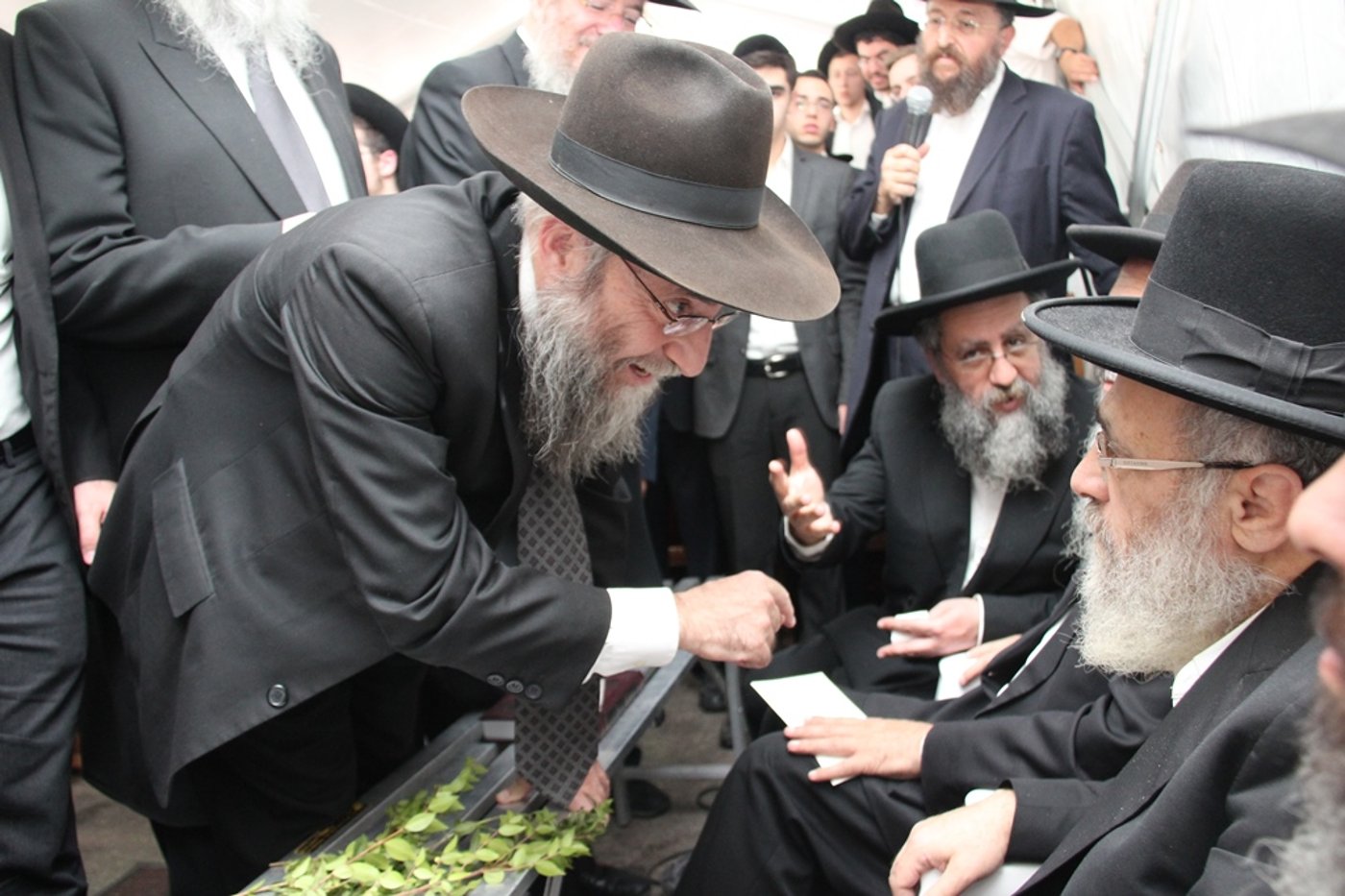 פותחים שבוע בלי מרן הרב עובדיה יוסף • גלריה מהאוהל