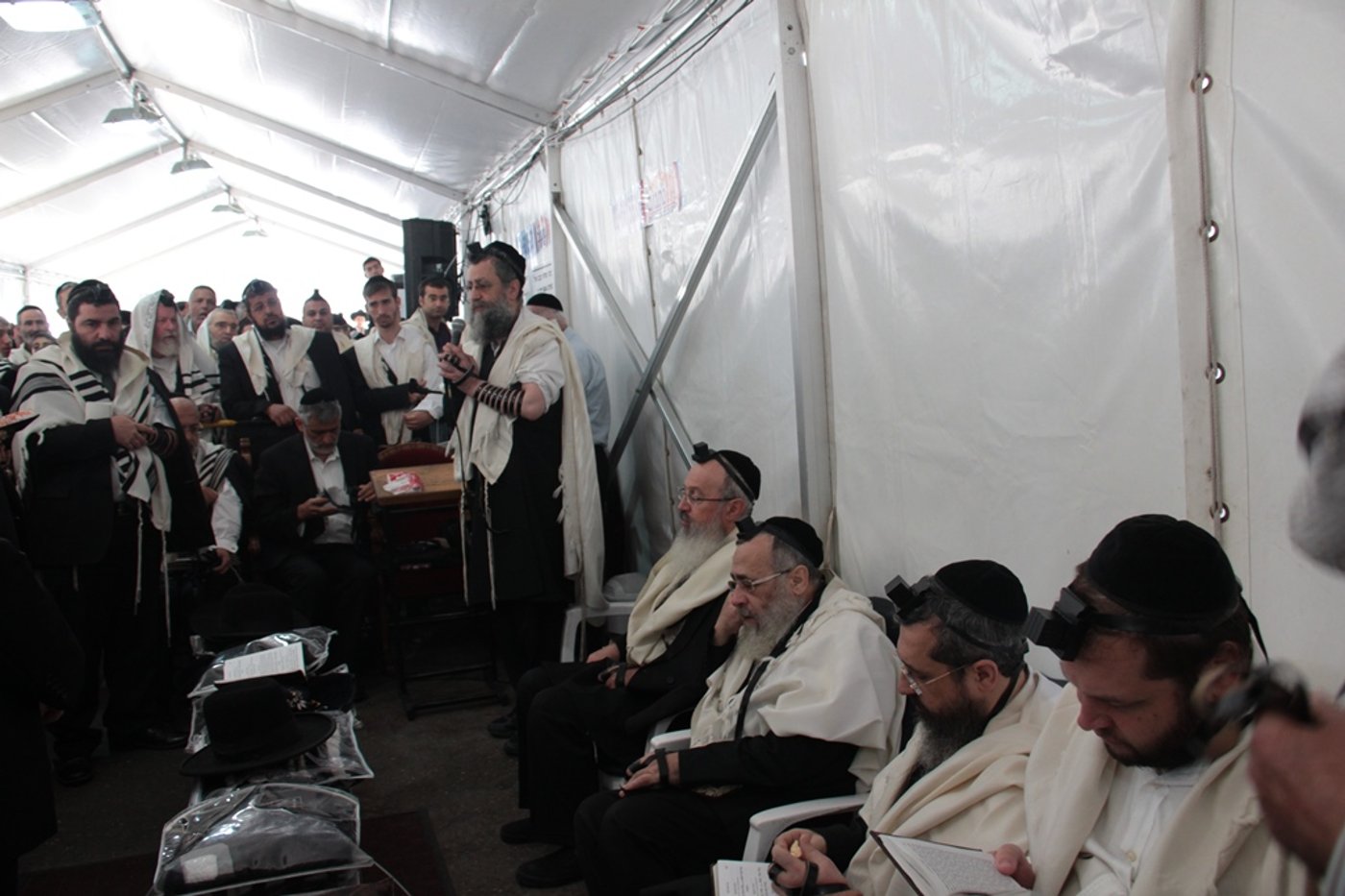 פותחים שבוע בלי מרן הרב עובדיה יוסף • גלריה מהאוהל