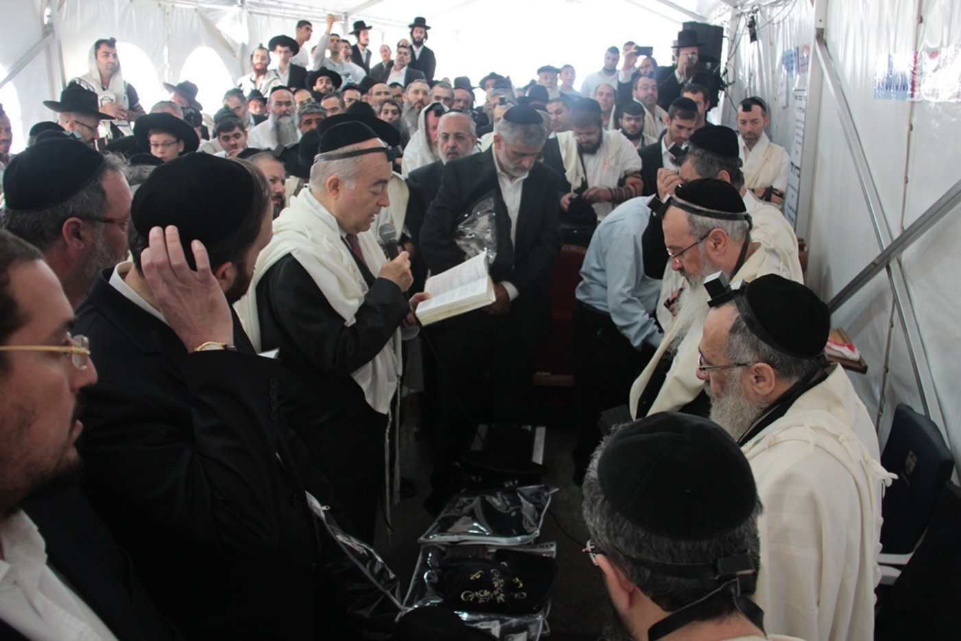 פותחים שבוע בלי מרן הרב עובדיה יוסף • גלריה מהאוהל