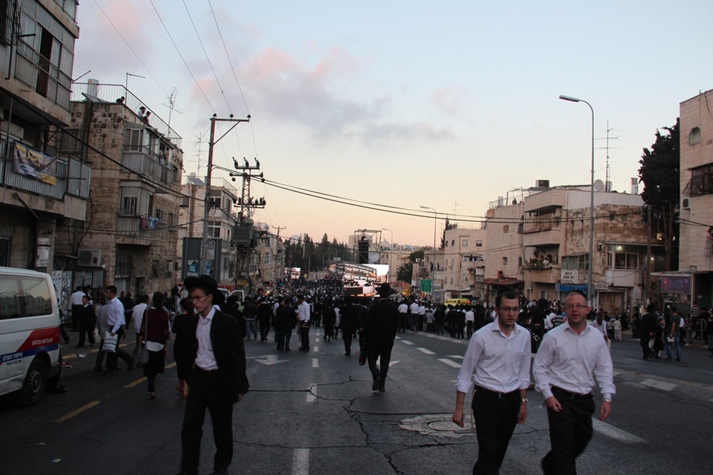 עצרת הרבבות לזכרו של הרב עובדיה • צפו
