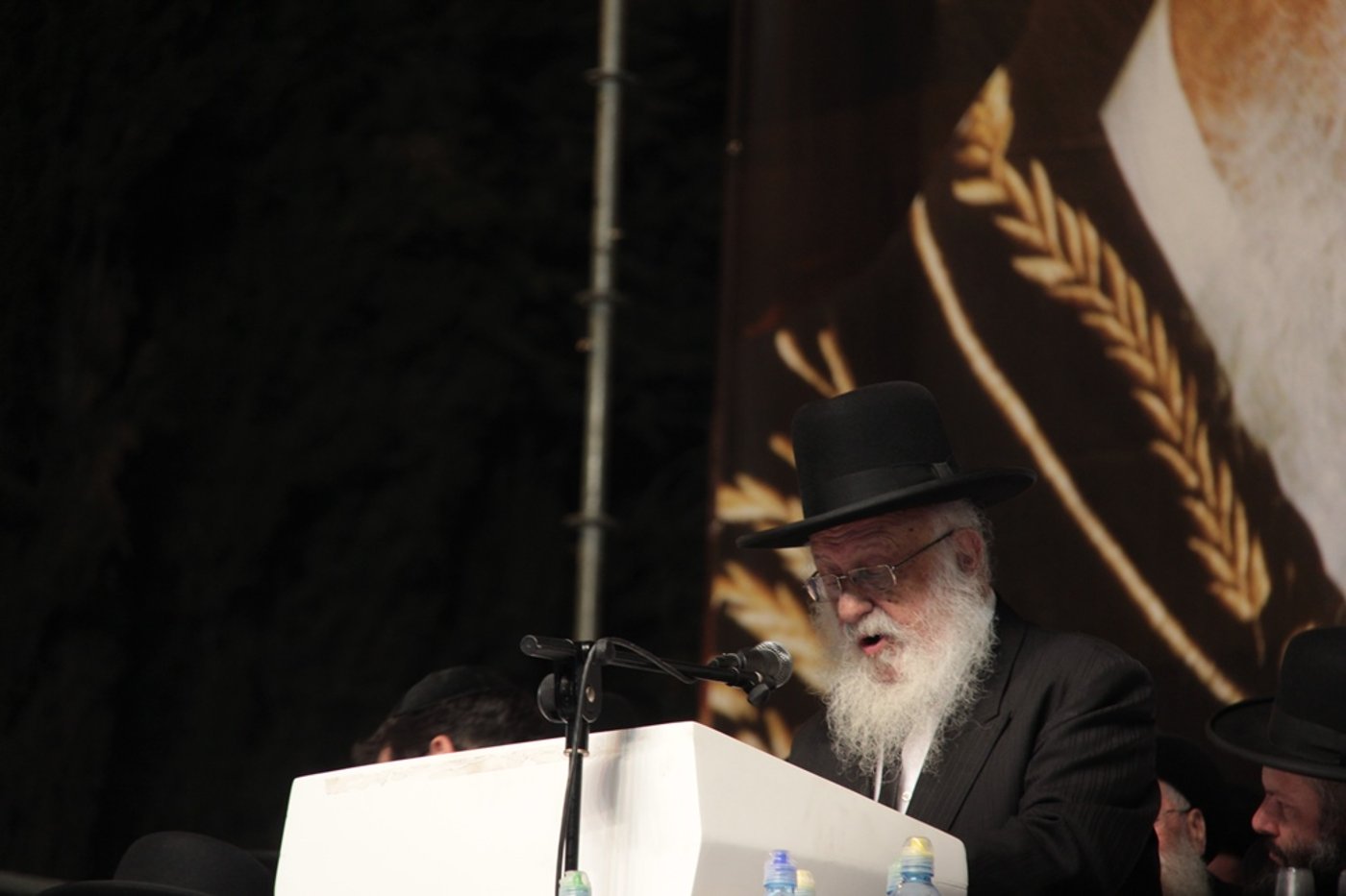 עצרת הרבבות לזכרו של הרב עובדיה • צפו
